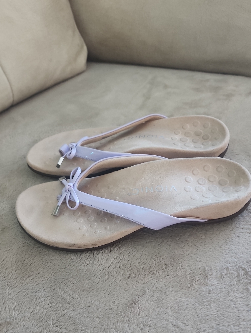 Vionic Lavender Bow Thong Sandals